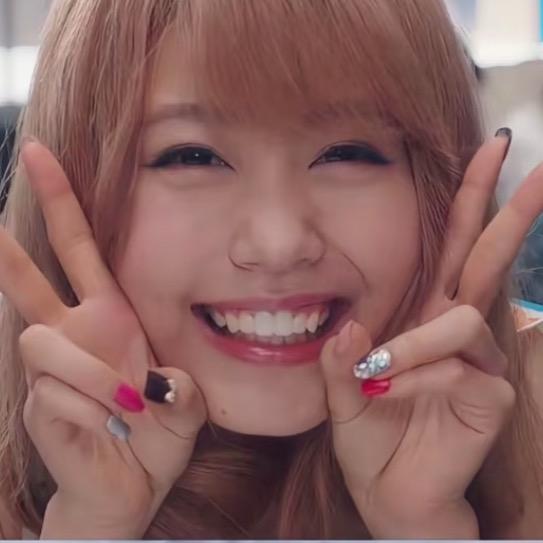 杨梅芝芝冰🧊（女摄周末陪拍可私📷