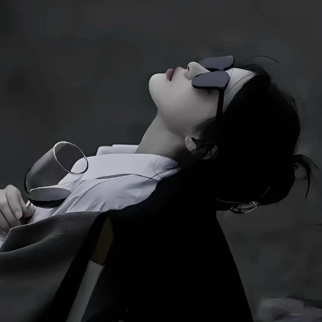 涵涵（没大哥 没人要）