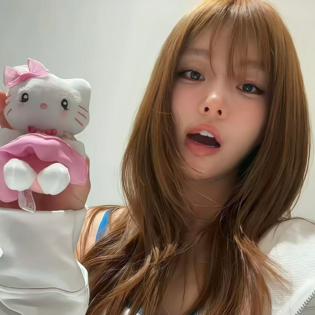 娇俏的女特务