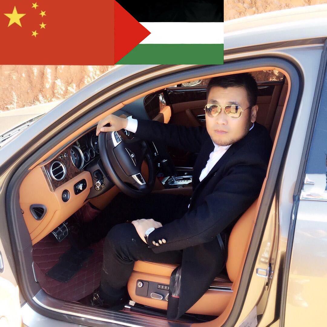 李卓然 先生