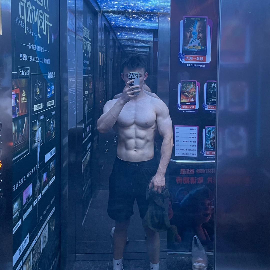 洛克健身张教练