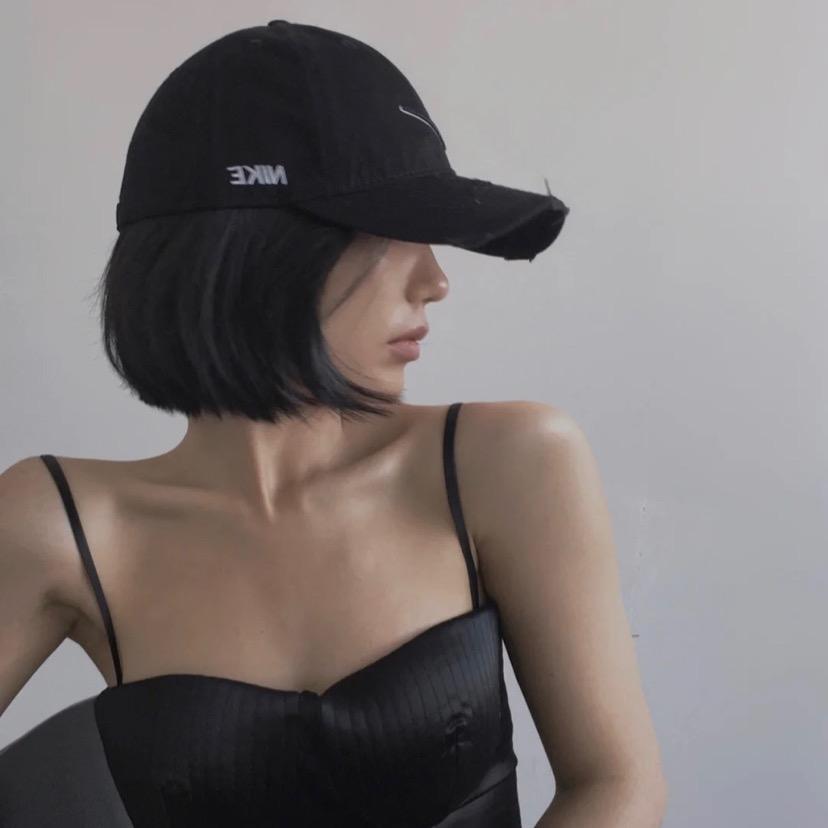 YAN LI