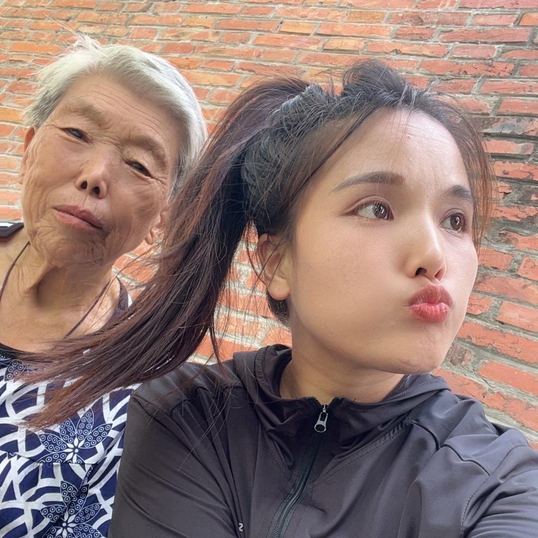 🌼付小姐🌼