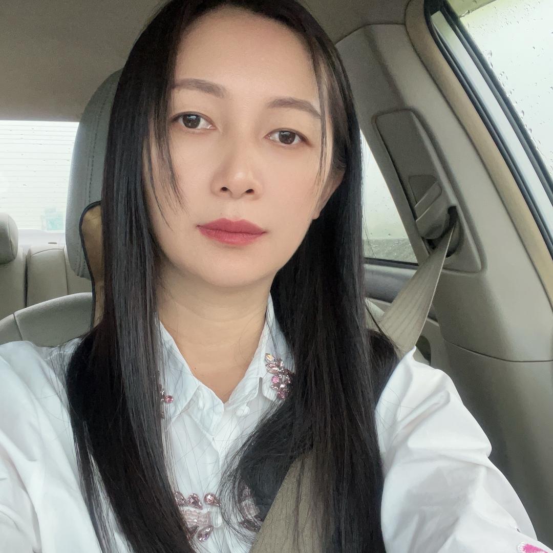 鸿佳娟姐（22）