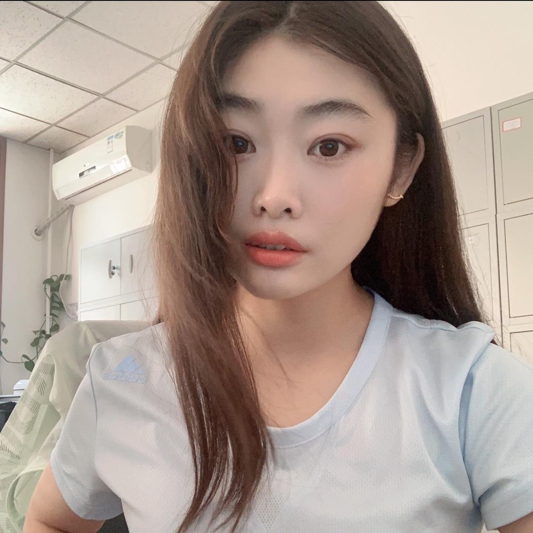 宥宝的美少女妈咪.