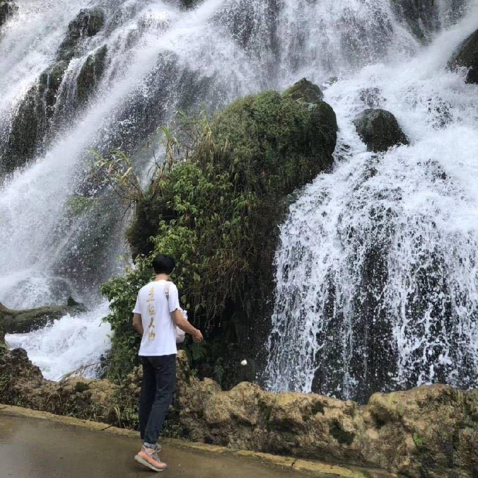 不会打球的黑仔