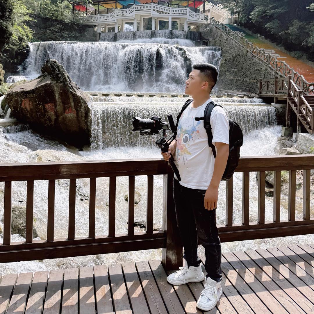 小丁 📷