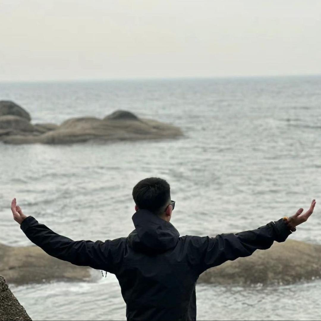 李 .