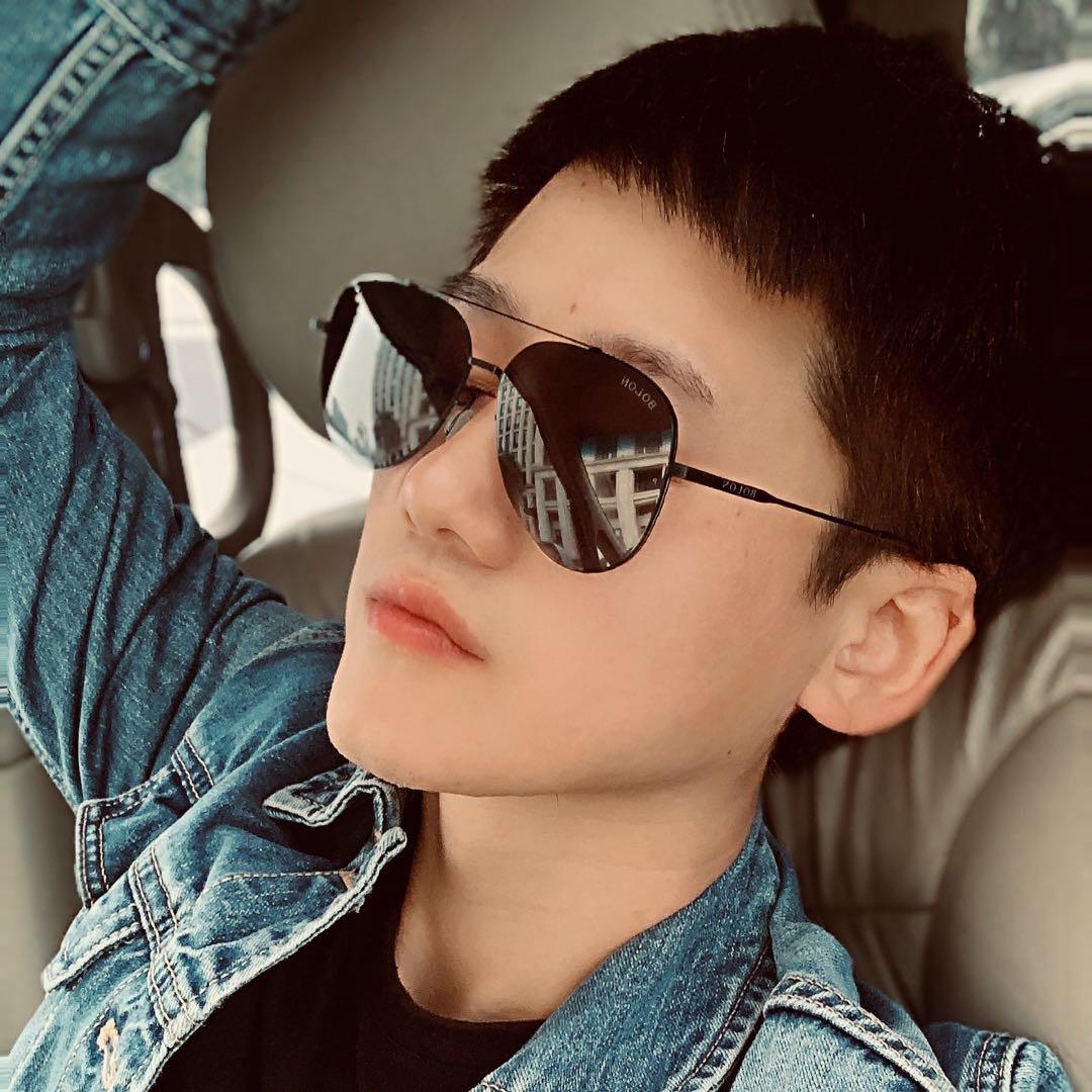 重庆龙卷风文化传播有限公司-刘涛