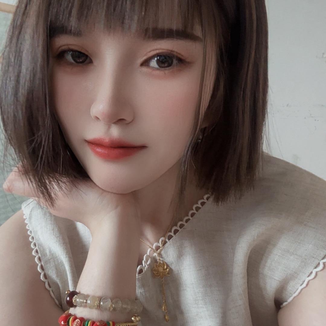 露露（承蒙厚爱）橱窗营业中