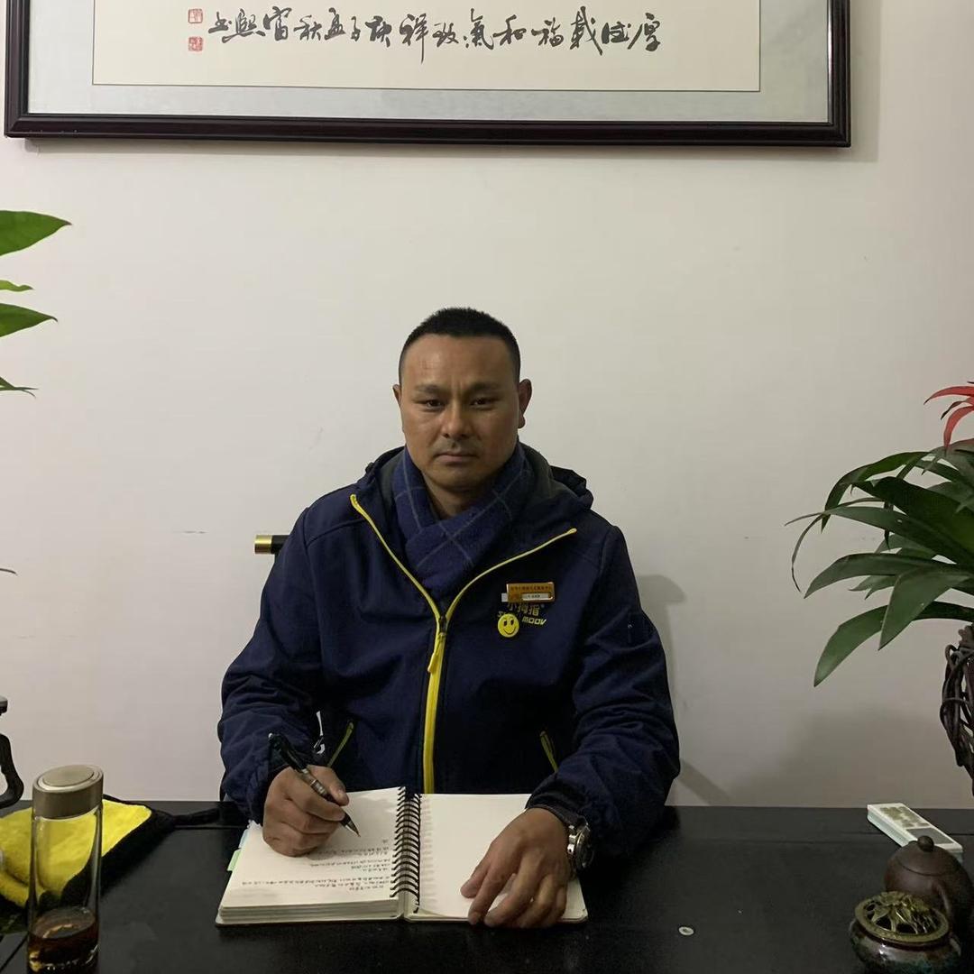 爱修车的小拇指