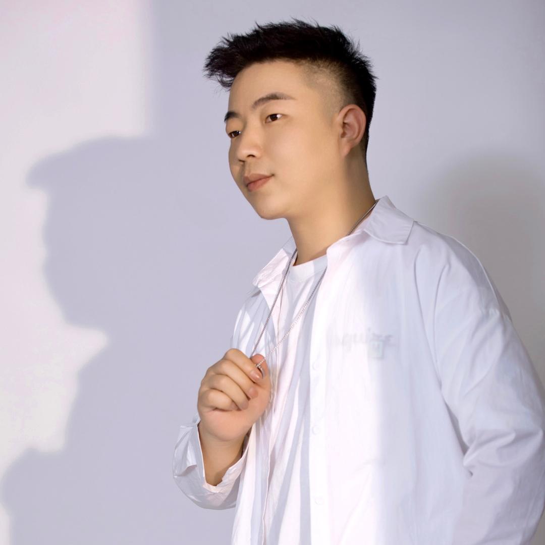 潮沙龙形象定制店长—阿星