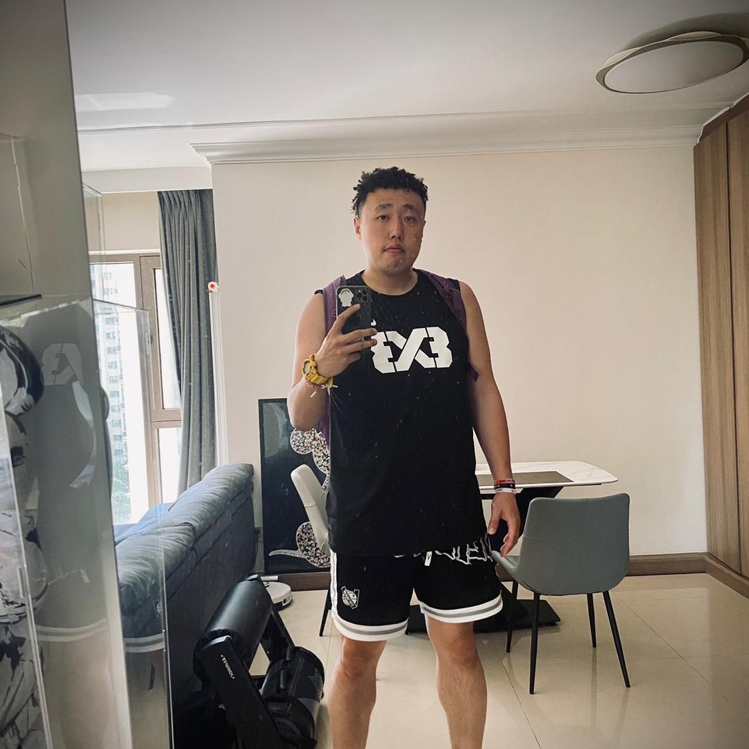 许鸣宇（篮球单招训练师）