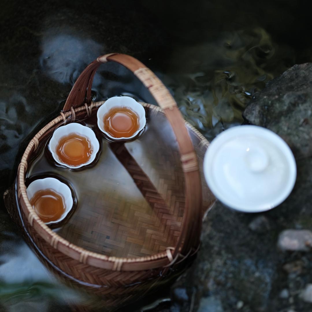 吊灯笼 【正岩老枞】