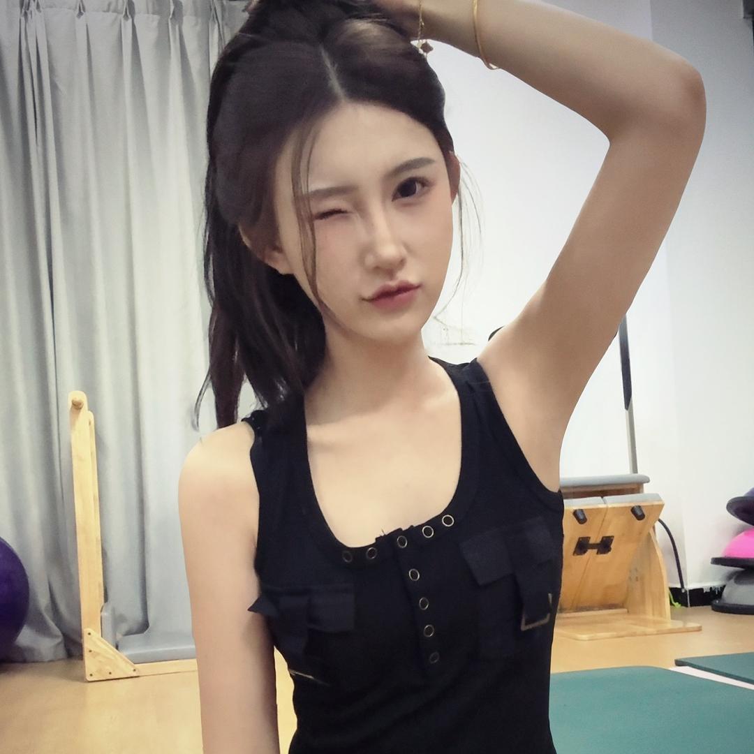 🐬静伊🦄