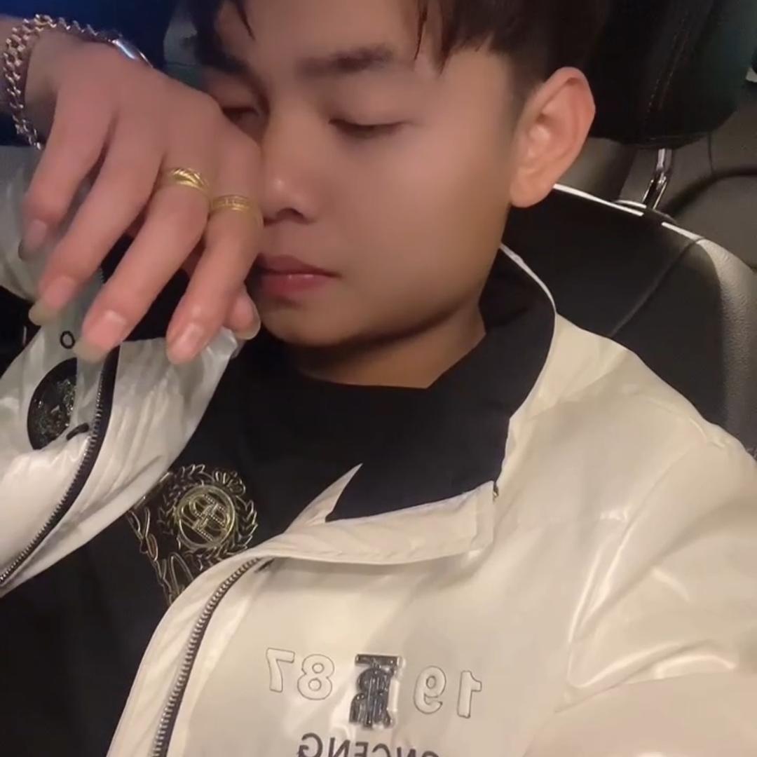 尿飙哥