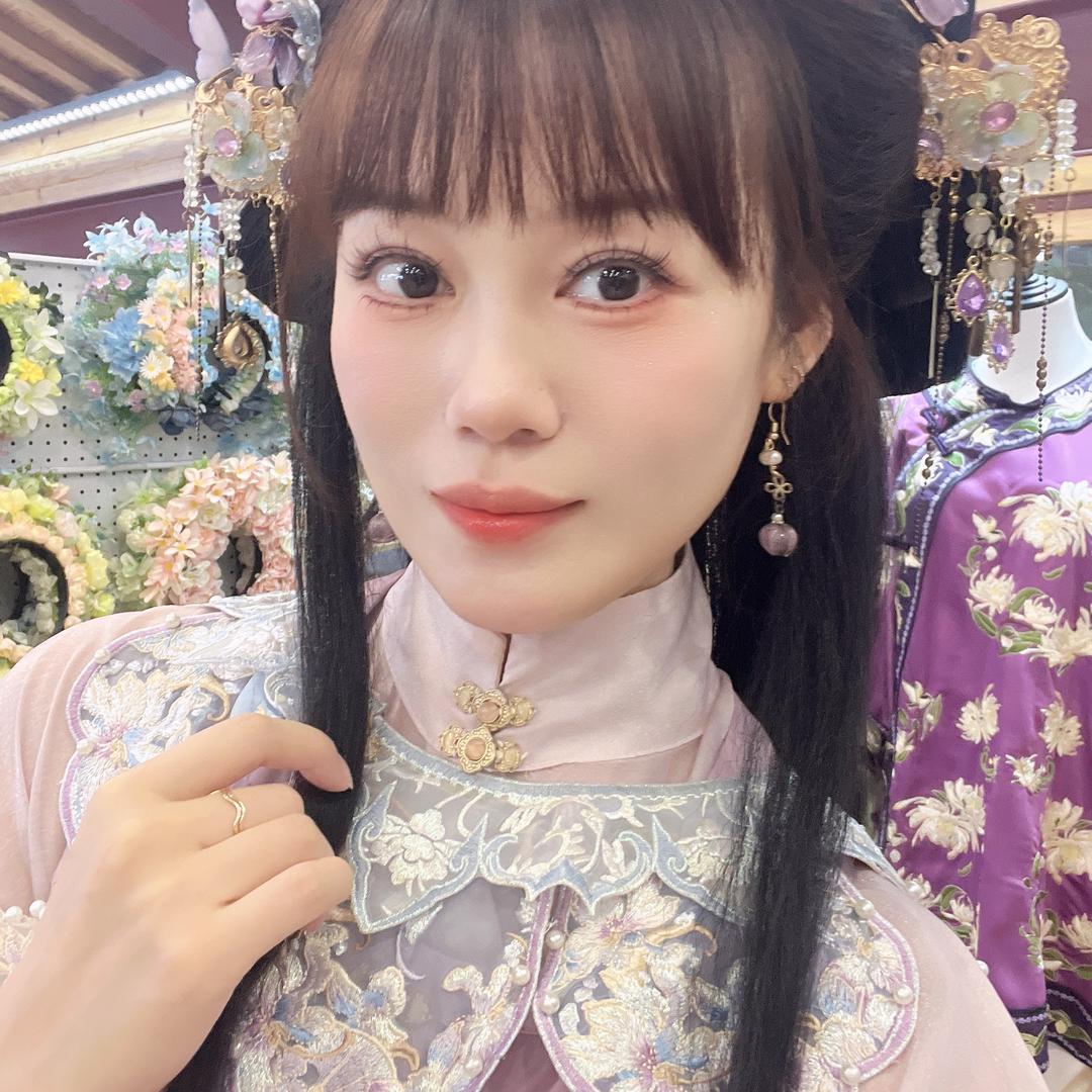 墨依
