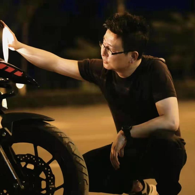 铁哥的人生百态