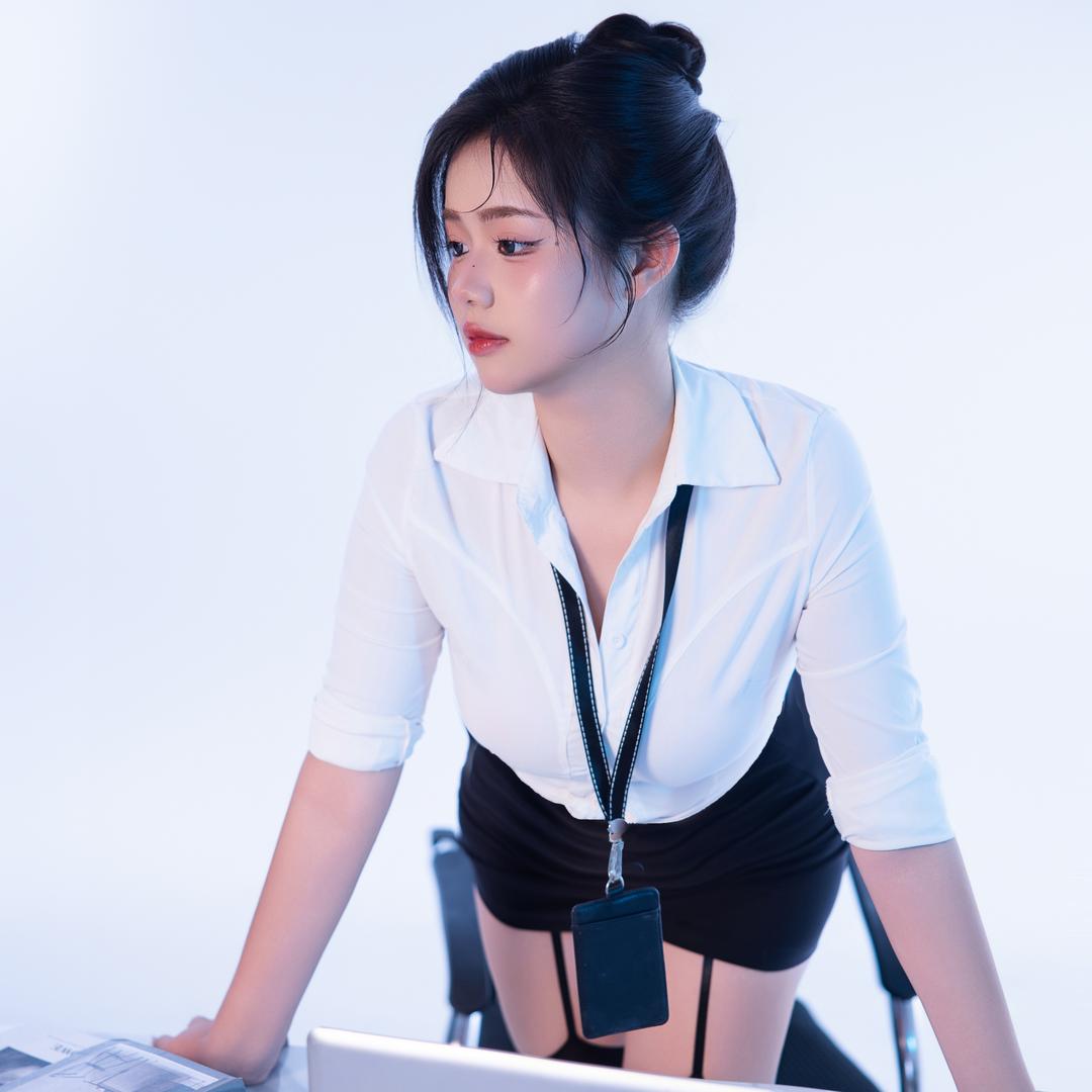 汐汐718🪶李羽墨秘书