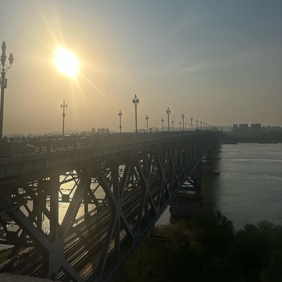 爱钓鱼🐟的小王（探钓分享）