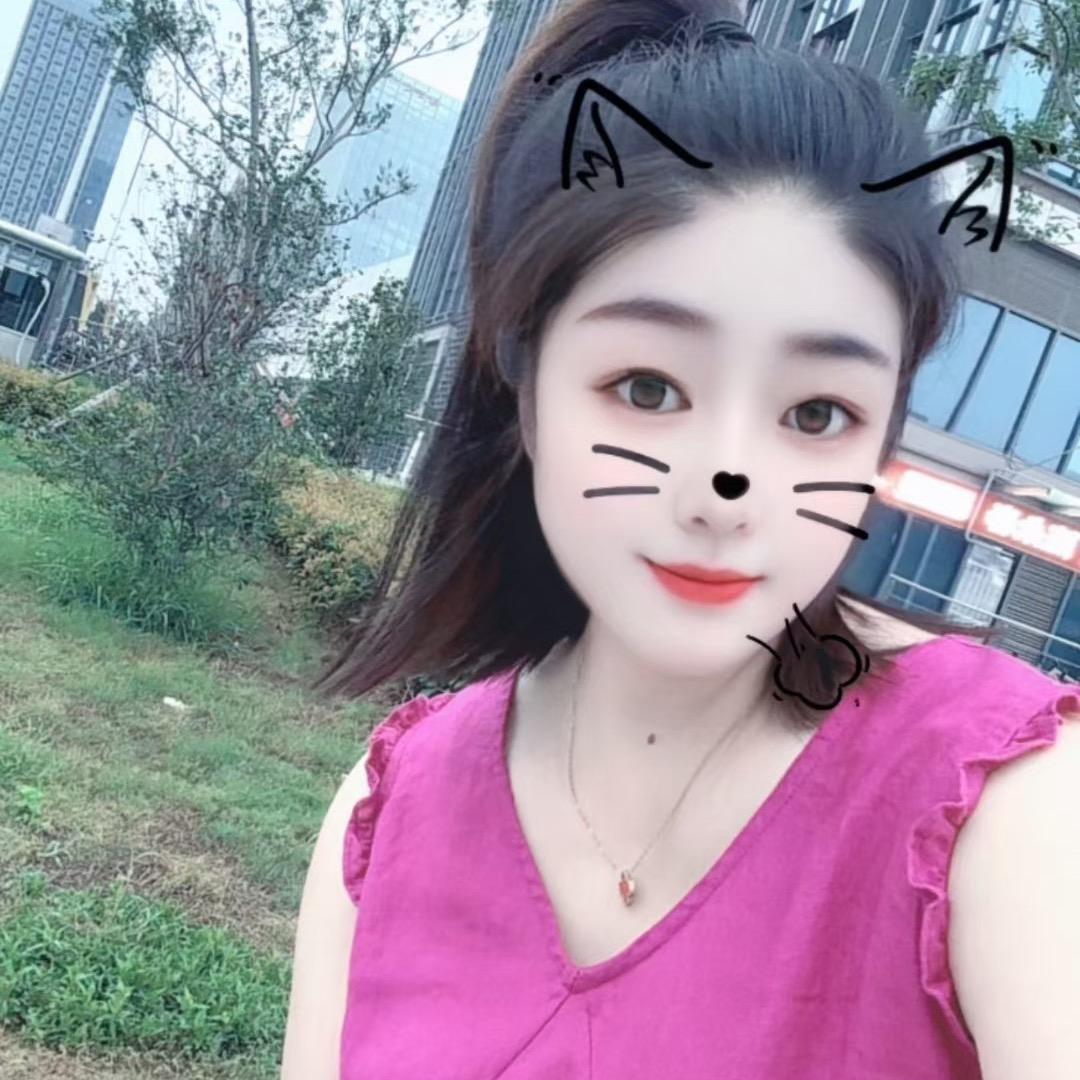 高素霞，第一步衣服店