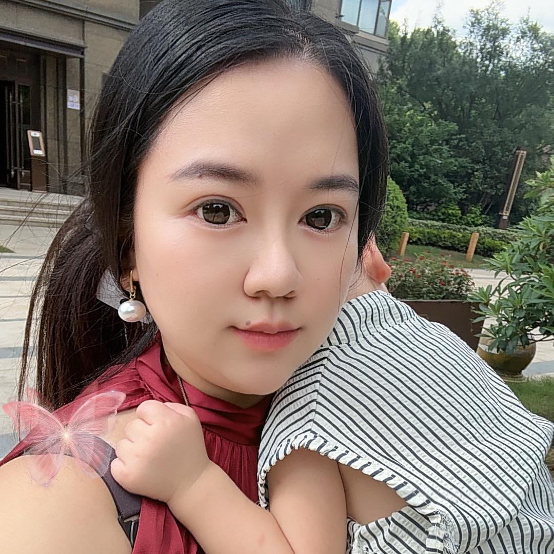 阿岩爱吃🍬糖