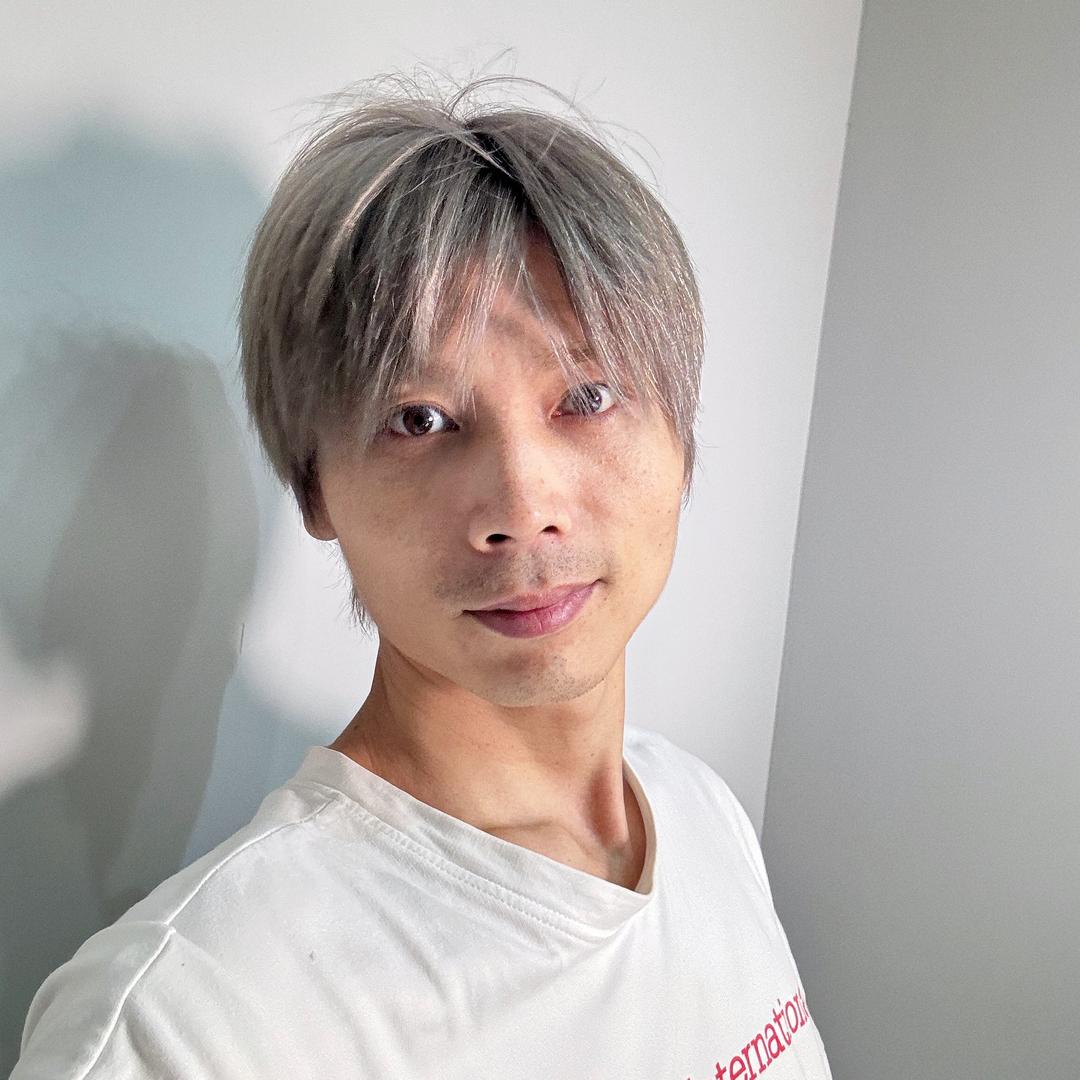 咖啡爱妆发