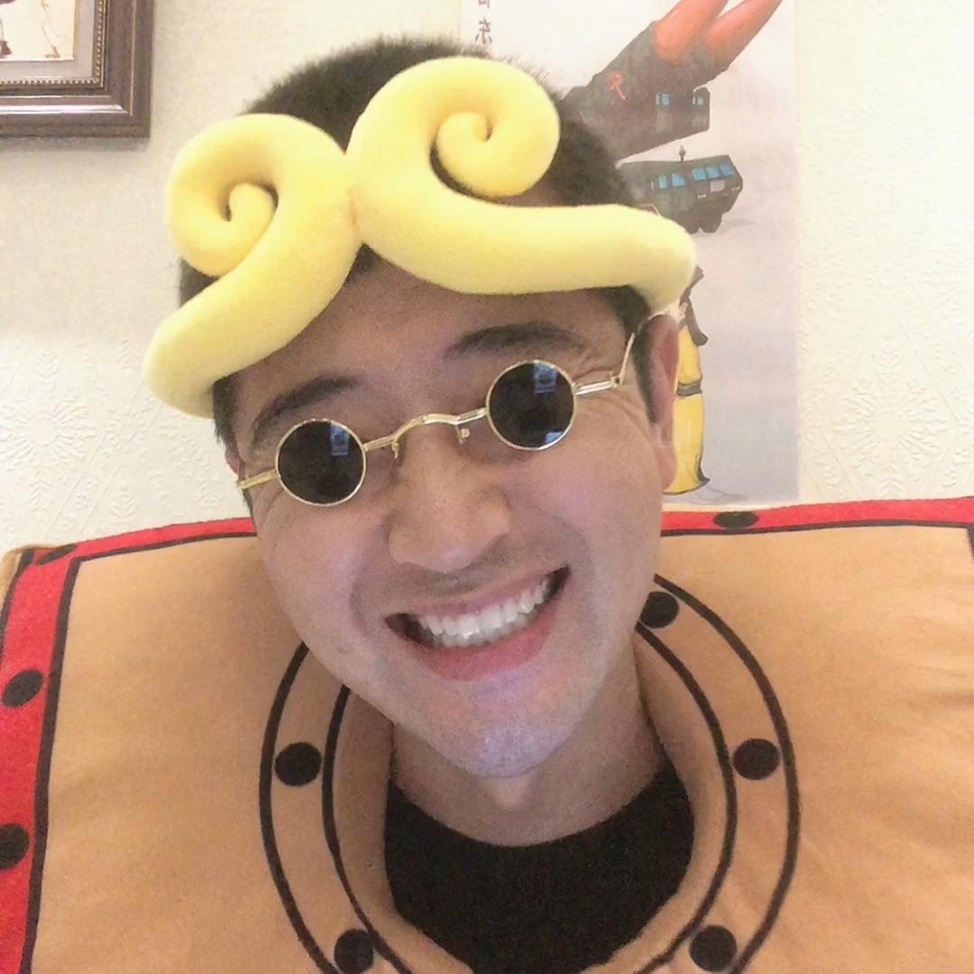 超哥不爱笑