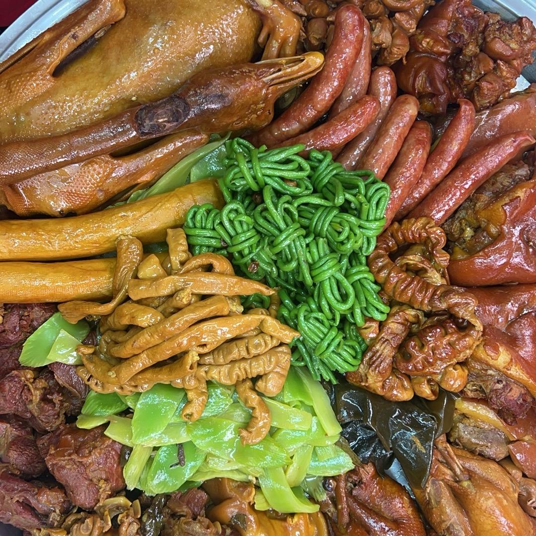 苏里赛佳卤味小铺～💋小仙女鼓舞队