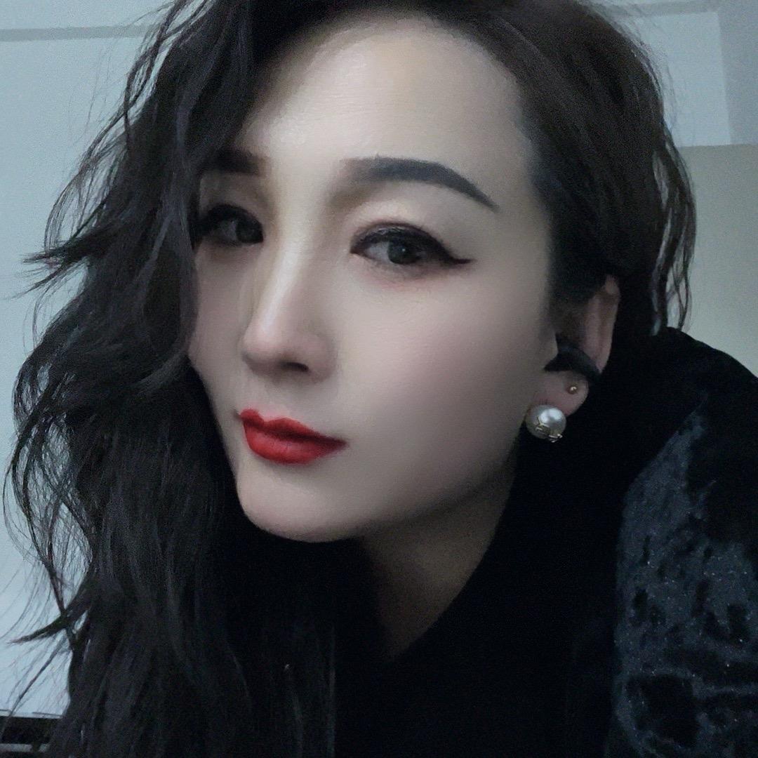 彬彬👄👄👄