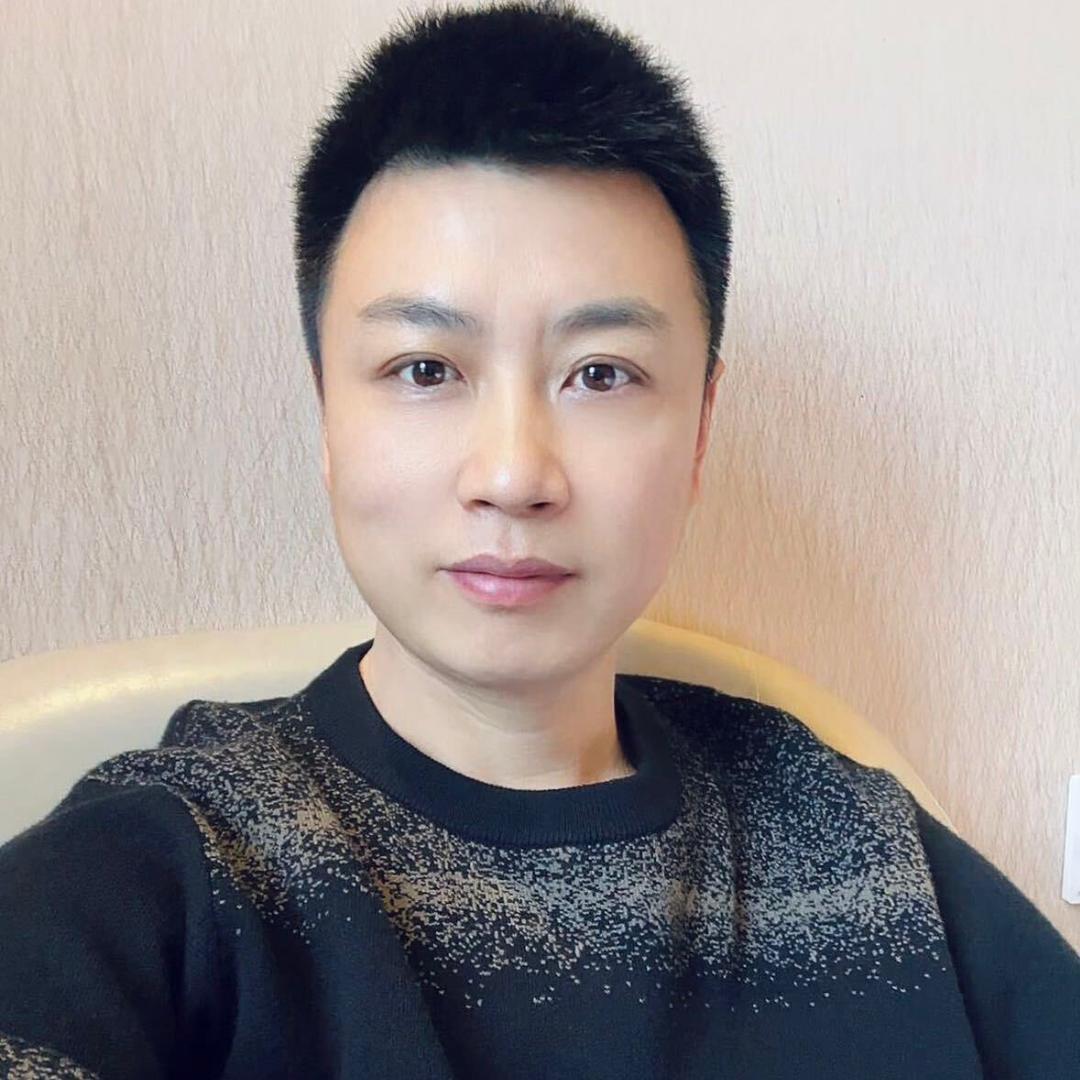 亮呼呼