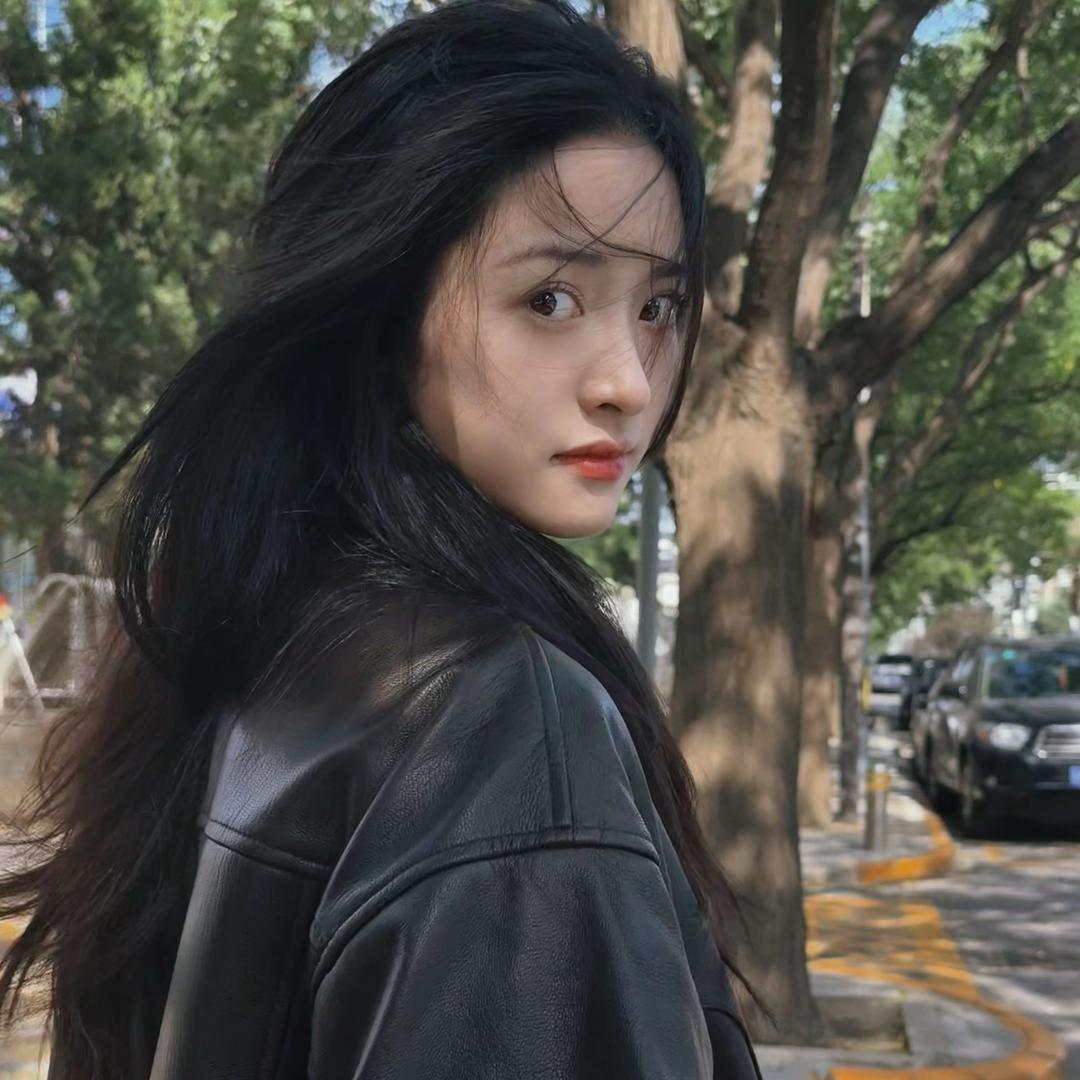 开心的大苹果🍎