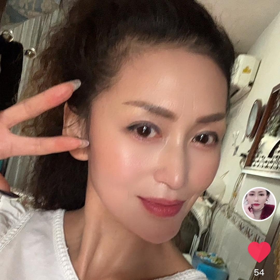 五妹 上午9:00 晚上8:00开播