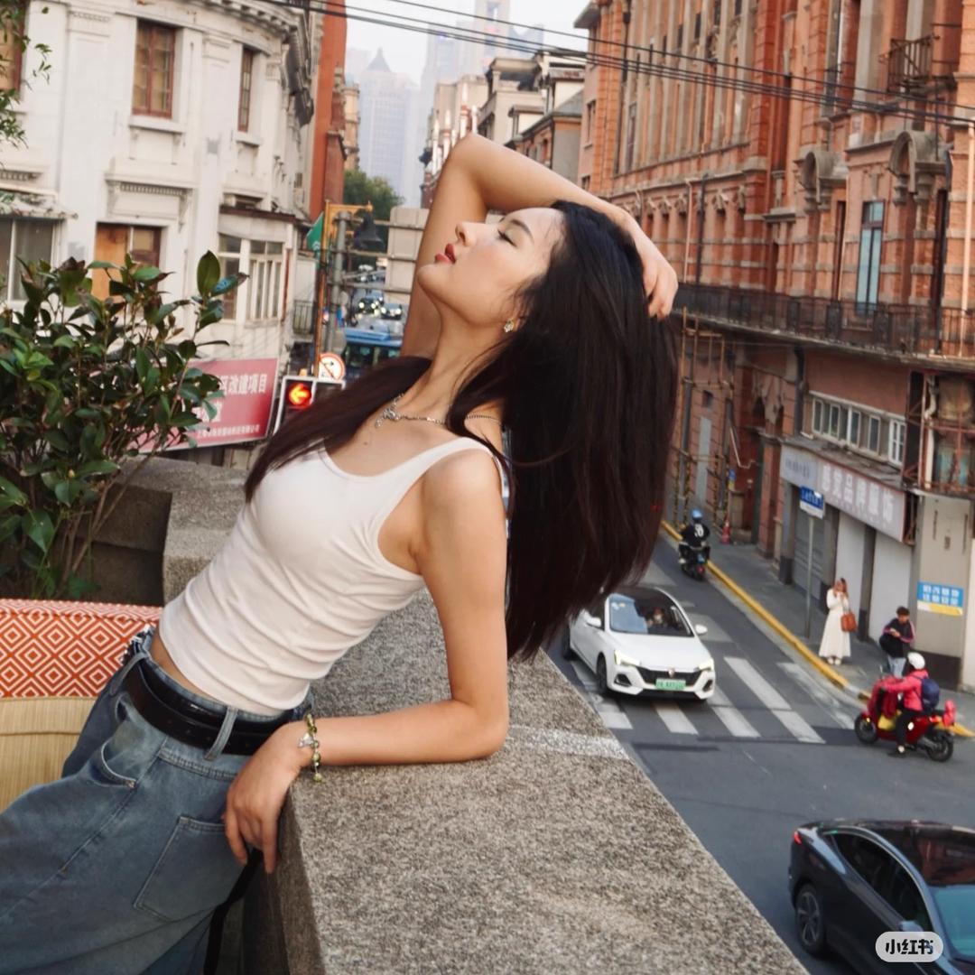 希希（爱穿搭）