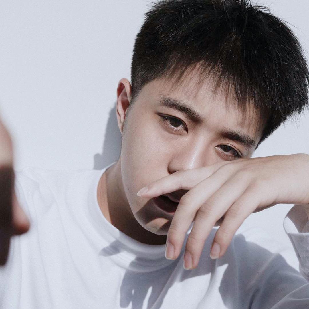 包恩在拍照@抖音