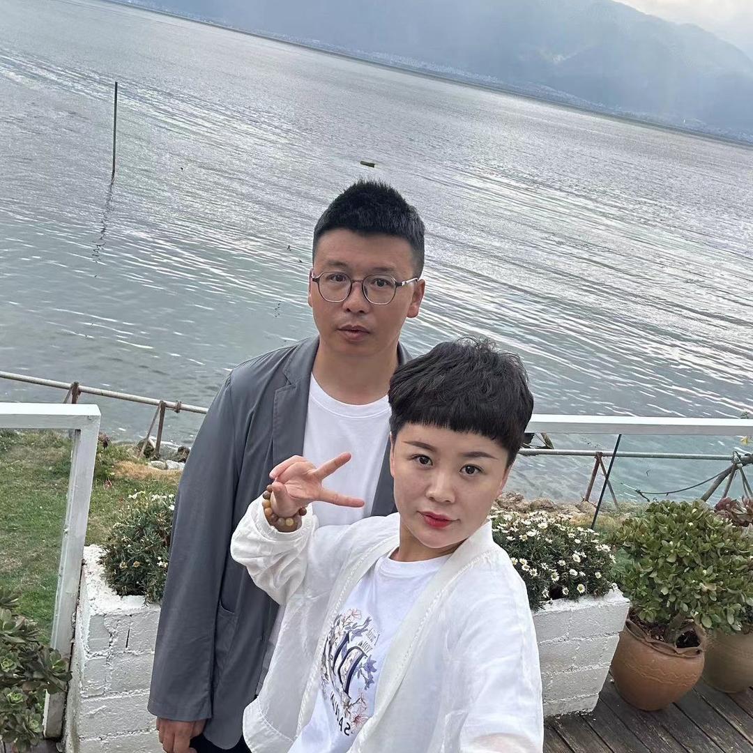 小颖夫妇日常生活