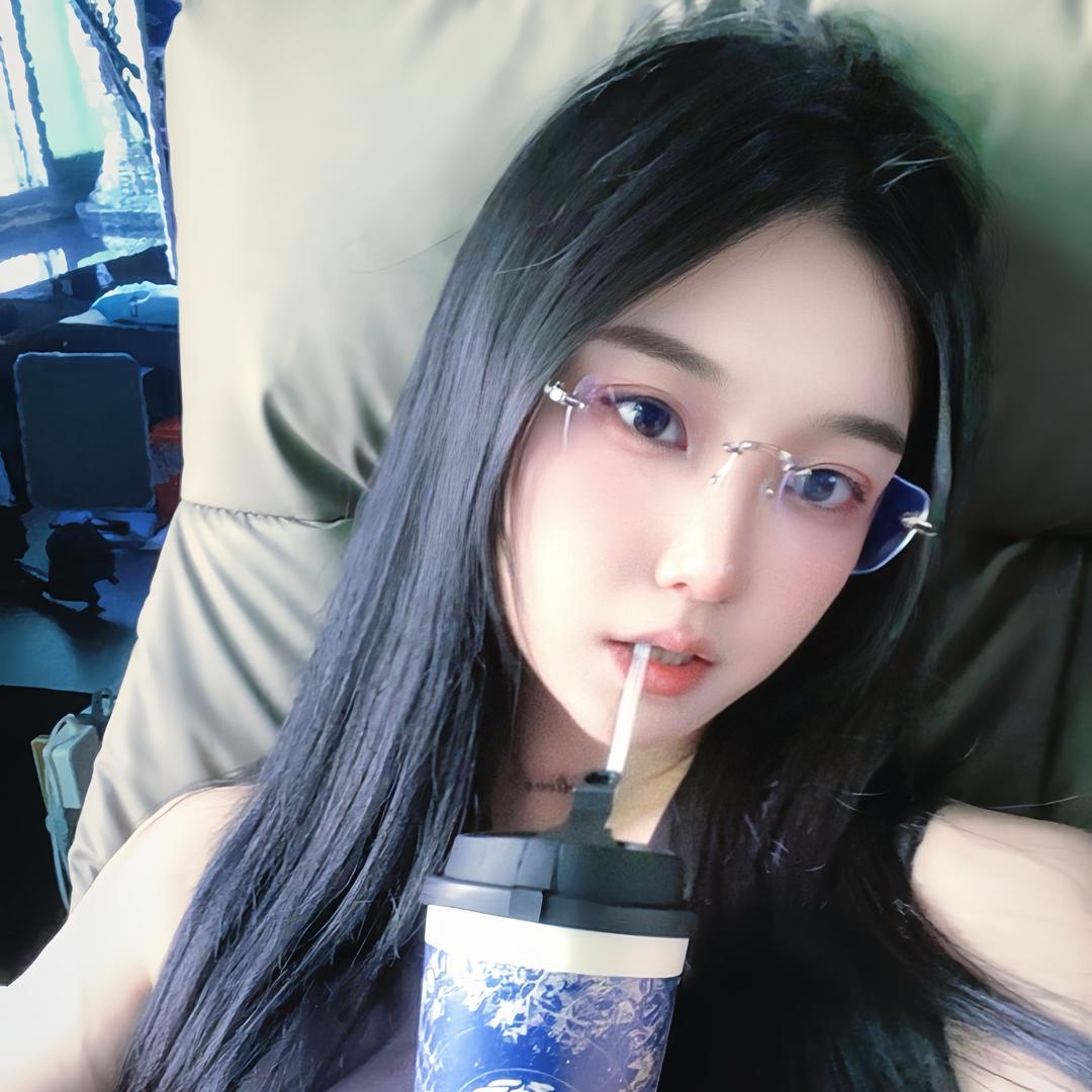 Top鲸喜空间酒吧老板娘（莹姐）