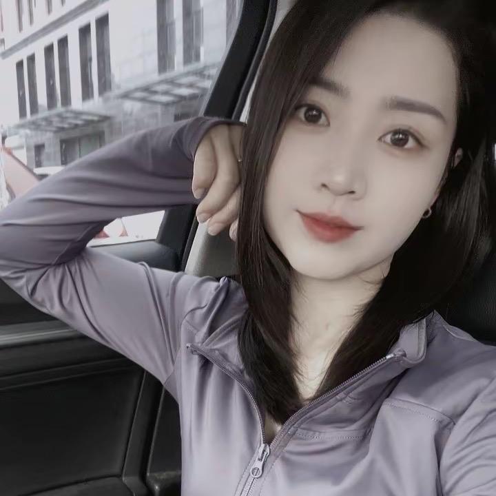 多米简约穿搭