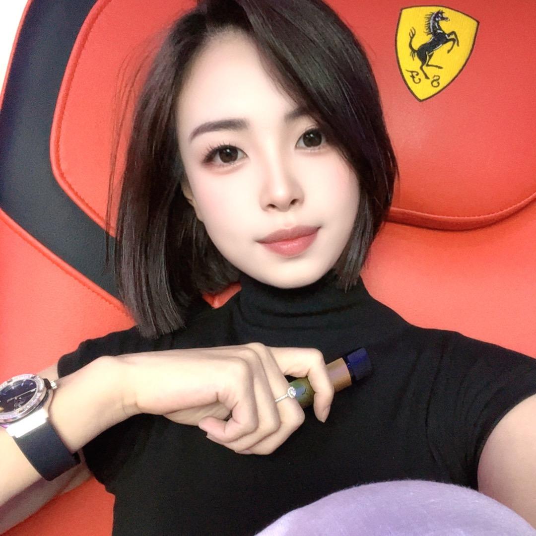 我叫   吴烦恼🥰