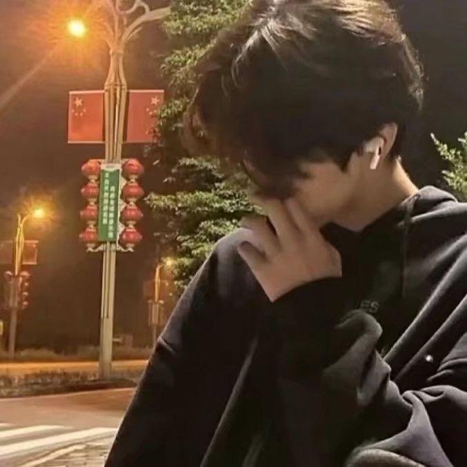 萧剑。