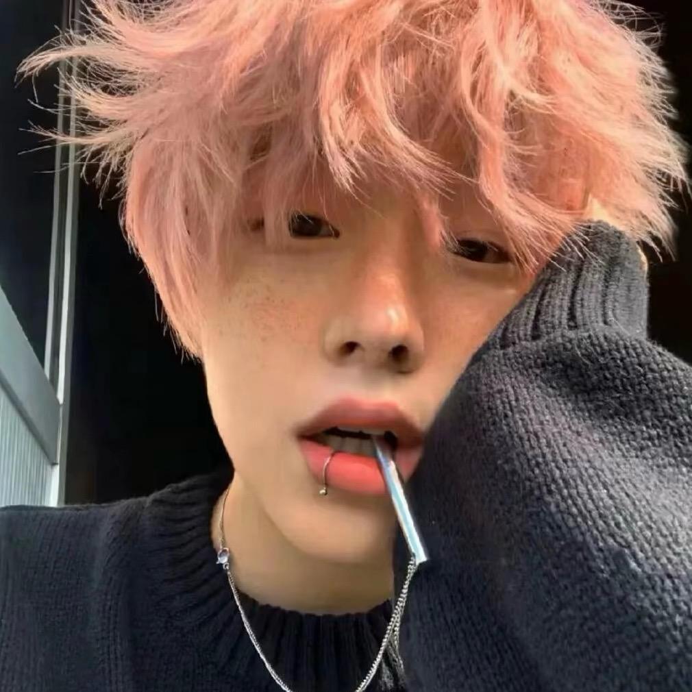 【…】