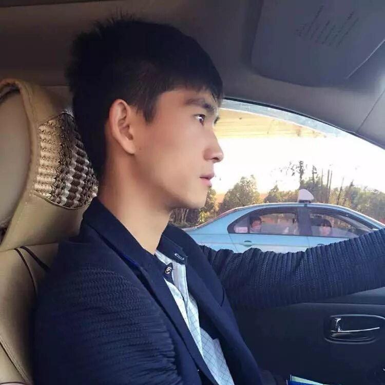 龙少¥