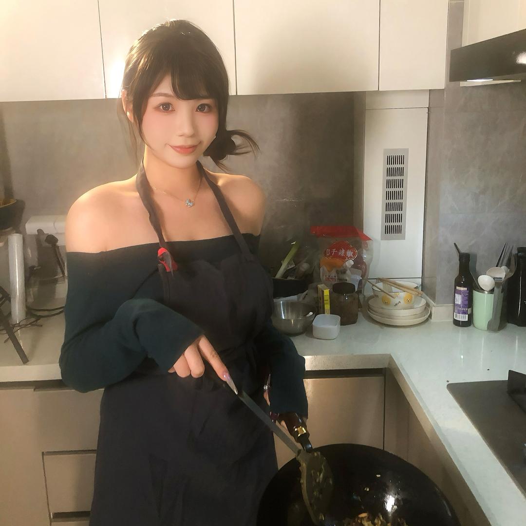 雷了个叽里呱啦旺居居