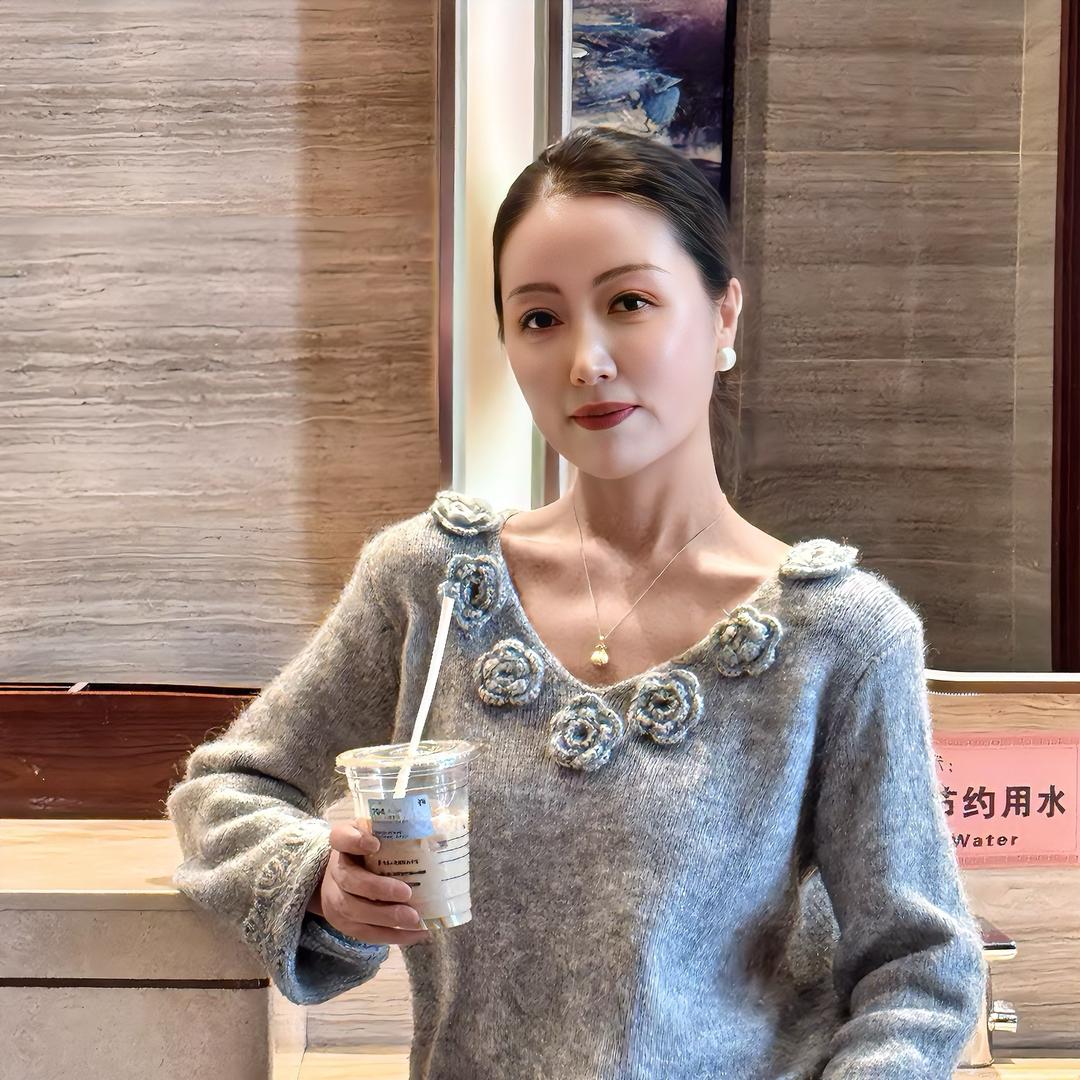 仔仔妈妈爱穿搭