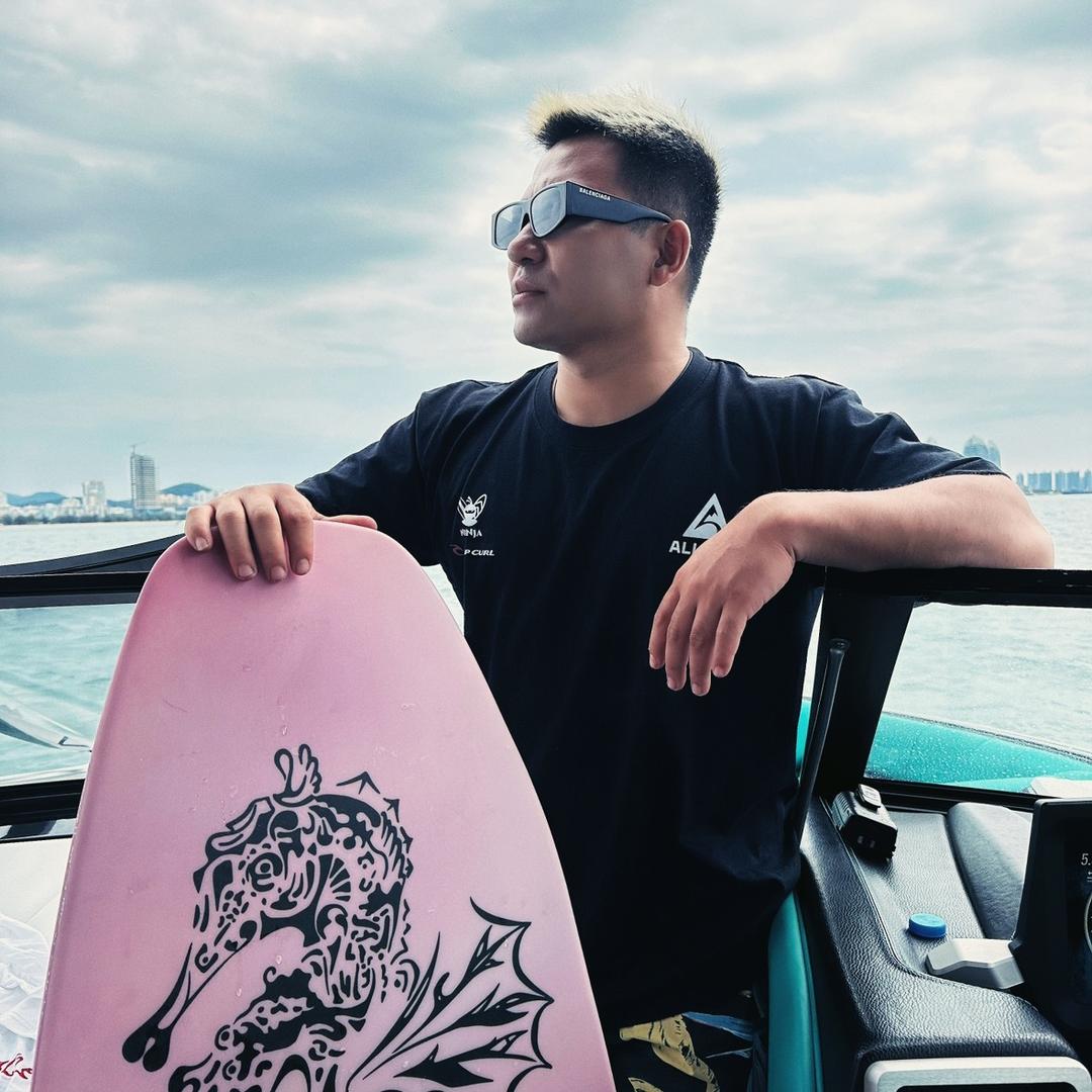 🏄🏻‍♀️鹤哥很OK