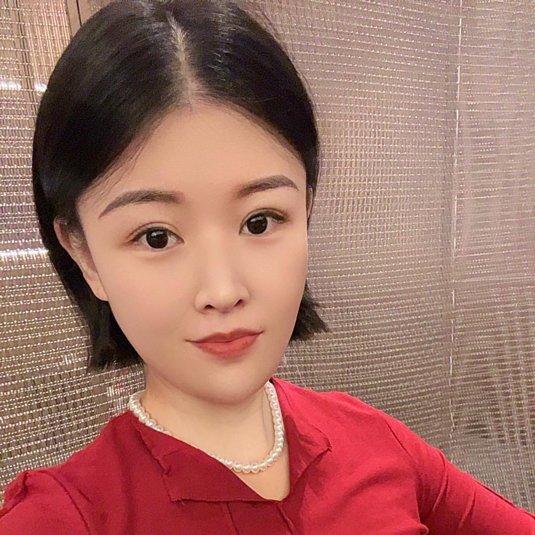 容默