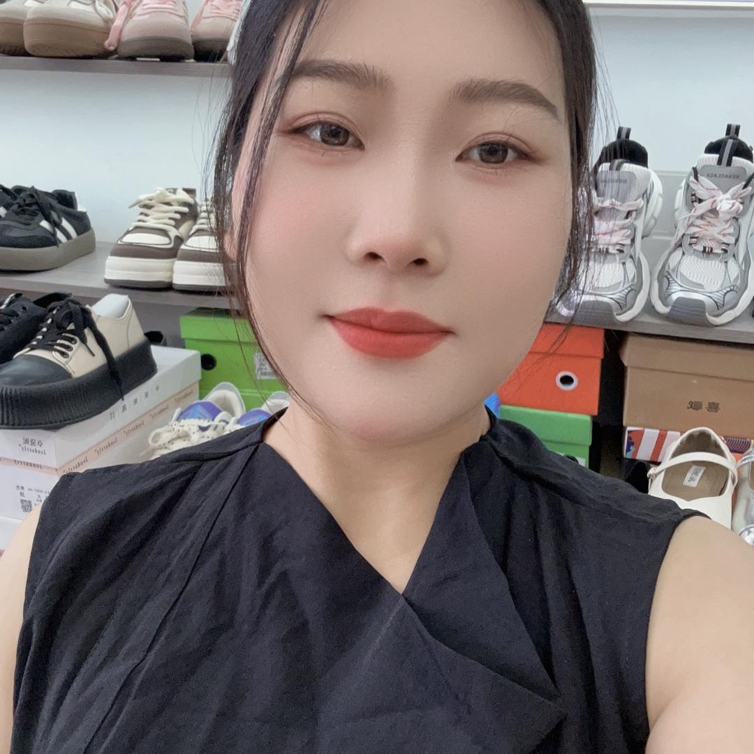 伊川葛寨果果鞋业潮品推荐