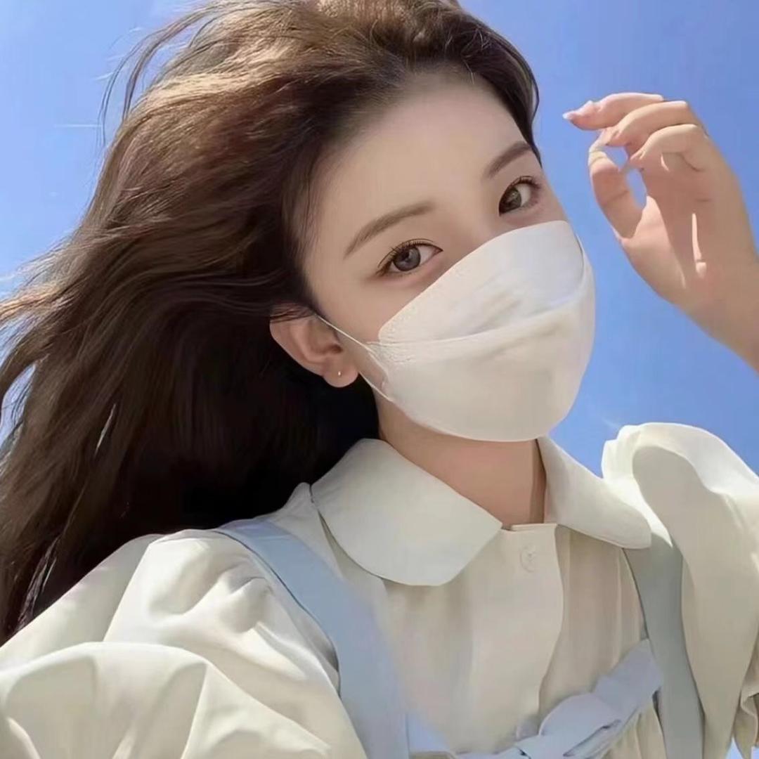 娜娜（千万别看我橱窗）