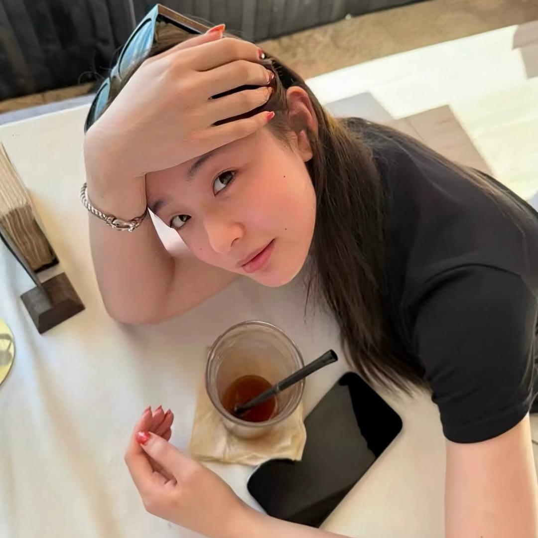 ㅤ︀︃ ︄︂  ㅤㅤ ︁