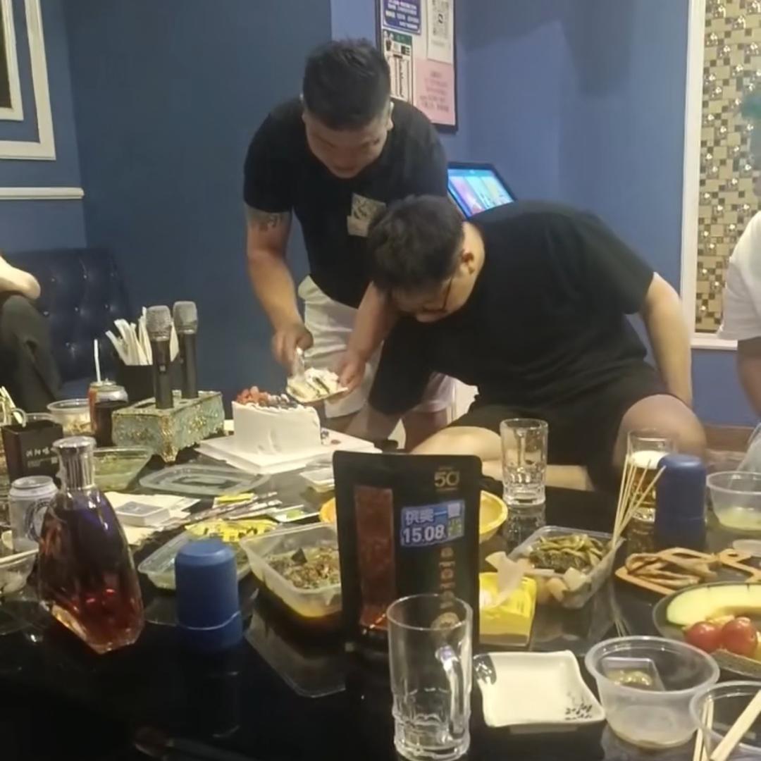 陈伟